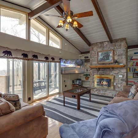 Bear View Chalet, 3 Bedroom, Pool, Pets, Arcades, Wifi, Hot Tub, Sleeps 12 Gatlinburg Exterior photo