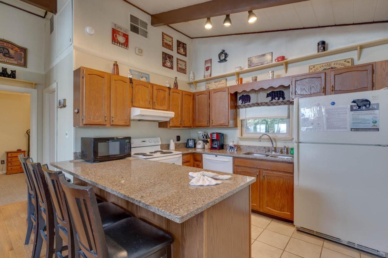 Bear View Chalet, 3 Bedroom, Pool, Pets, Arcades, Wifi, Hot Tub, Sleeps 12 Gatlinburg Exterior photo